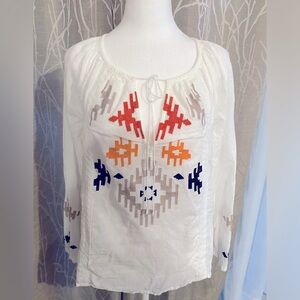 Love Stitch white embroidered top - Great condition!